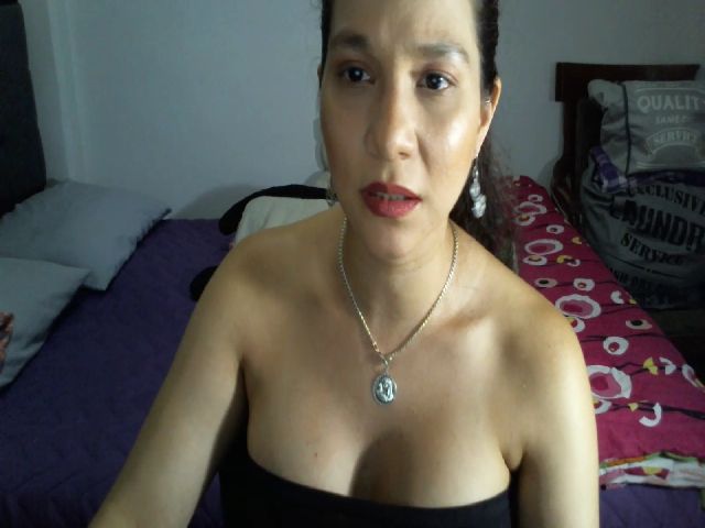 Live sex webcam photo for Sofiahenao #252292845