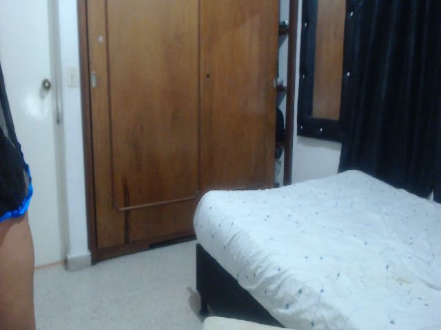 Live sex webcam photo for Charollhott #256277438