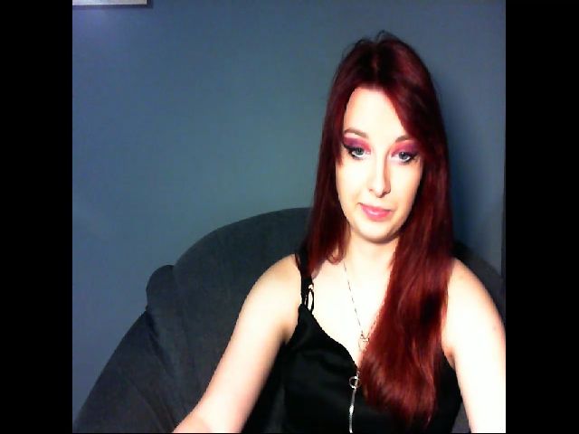 Live sex webcam photo for VirginLuna18 #256992945