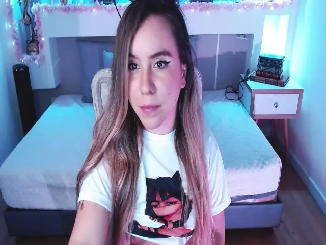 Live sex webcam photo for CiaraWatson #253295771