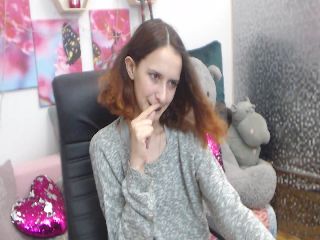 Live sex webcam photo for IrisNichols #252024752