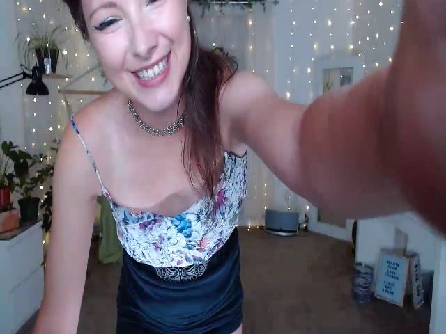 Live sex webcam photo for KellyHeart #254657094