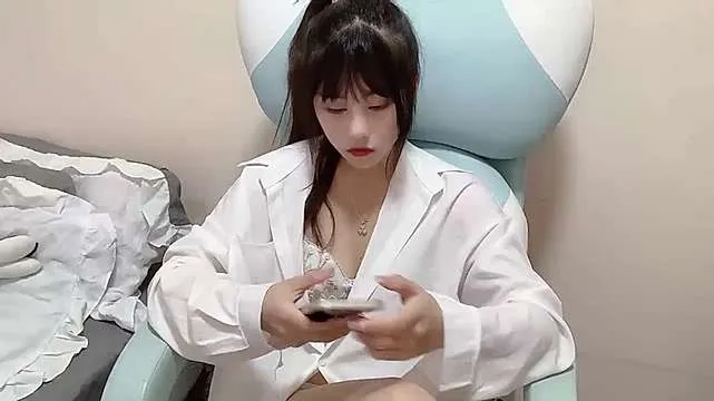 Live sex webcam photo for TW_AnAn_ #252049559
