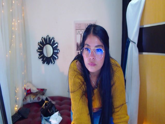 Live sex webcam photo for Merylintwig #261265587