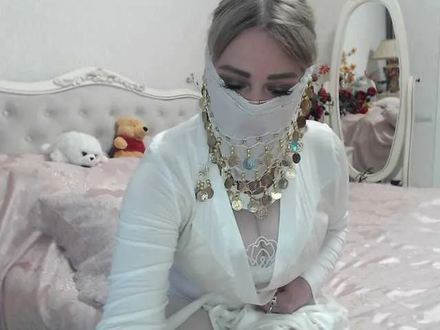 Live sex webcam photo for mirage40 #241811894