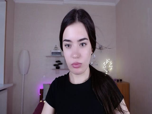 Live sex webcam photo for JessieBree #259913958