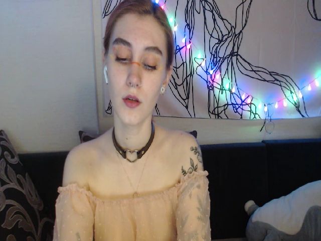 Live sex webcam photo for Viola_May #260607417