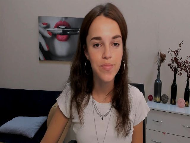 Live sex webcam photo for LoreinKis #262987488