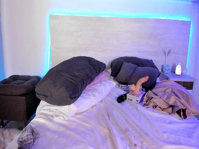 Live sex webcam photo for Sophia_Ferrer #253620702