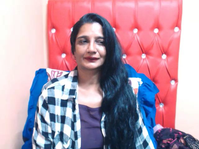 Live sex webcam photo for INDIANCANDY69 #255791647