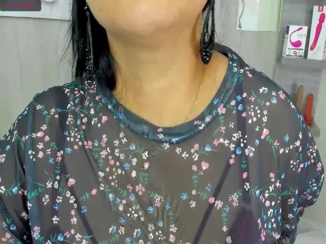 Live sex webcam photo for Jimena_saenz #262417673