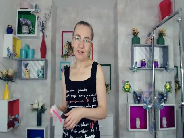 Live sex webcam photo for Greybunny #261221210