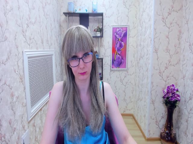 Live sex webcam photo for AlanaDreamy #254543821