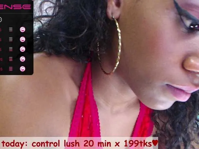 Live sex webcam photo for LilaFacchini #246651719