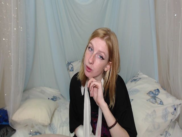 Live sex webcam photo for ImFoxx #255901130