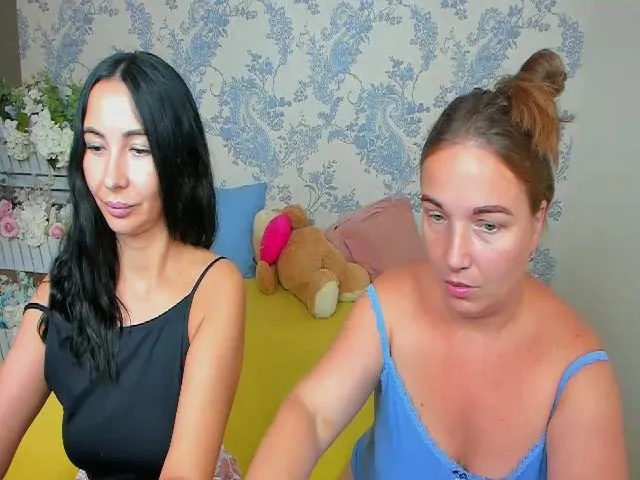 Live sex webcam photo for NikaRysa #264525862