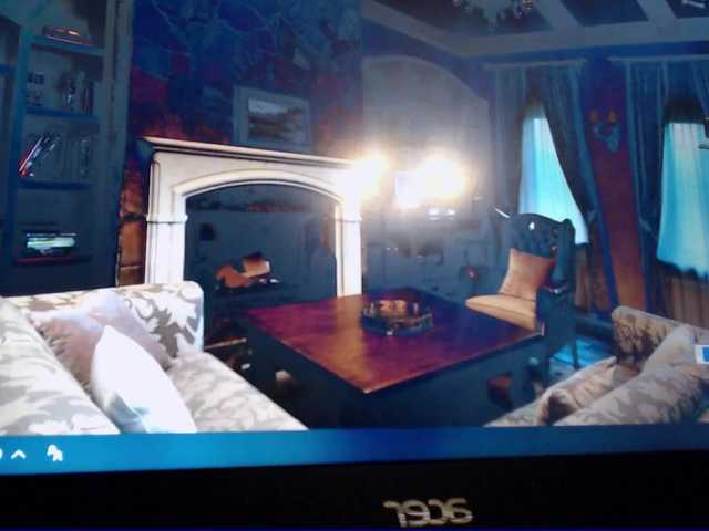 Live sex webcam photo for MonnaSky #241422265