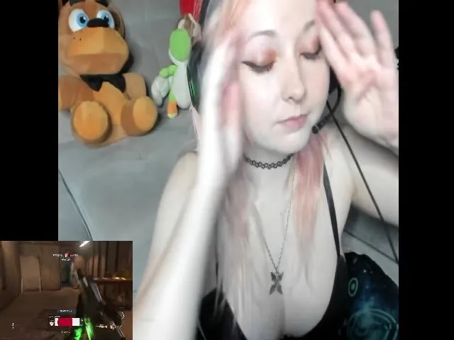 Live sex webcam photo for PrincessBluu #256124023