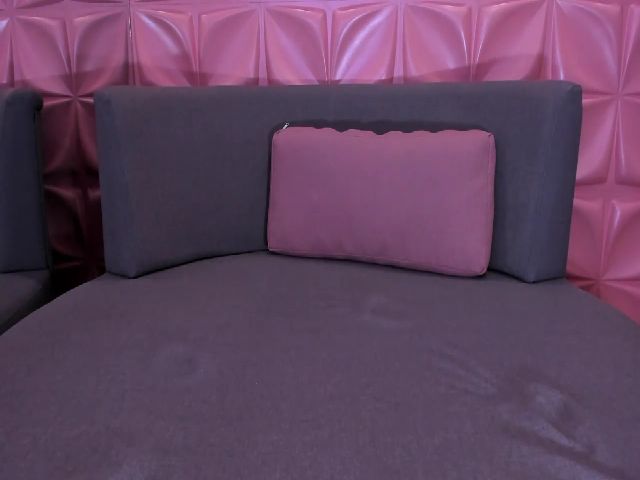 Live sex webcam photo for Andrea_T #259525861