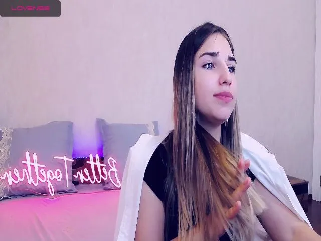 Live sex webcam photo for AnastashaGray #253709363