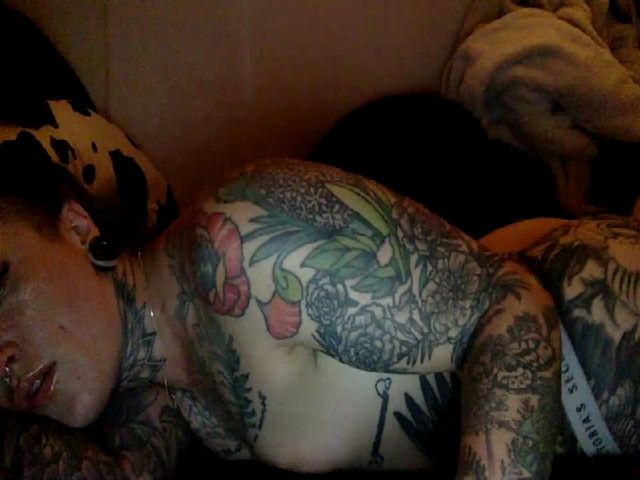 Live sex webcam photo for Ynigma #261193302