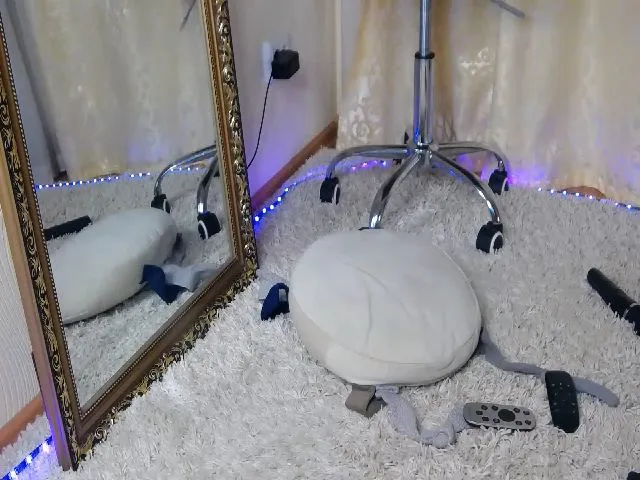 Live sex webcam photo for AfroditasWest #255363706