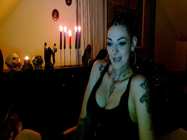 Live sex webcam photo for DaemonInk #252609672