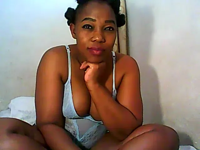 Live sex webcam photo for AfriPrincess #255613008