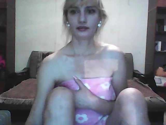 Live sex webcam photo for HoneyEva #240919693