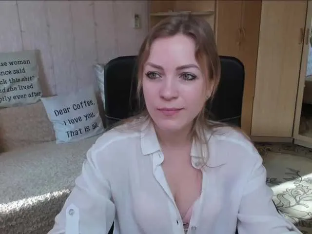 Live sex webcam photo for CherishSia #241214843