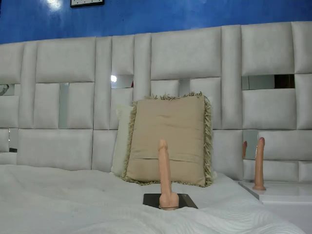 Live sex webcam photo for Scarlet_corte #255528929