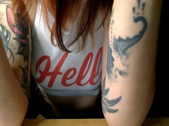 Live sex webcam photo for BillieFox_ #263045401