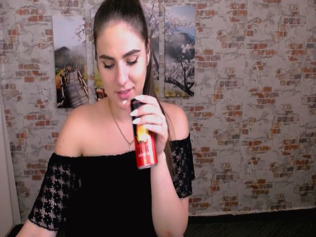 Live sex webcam photo for MollyKiss_ #254073076