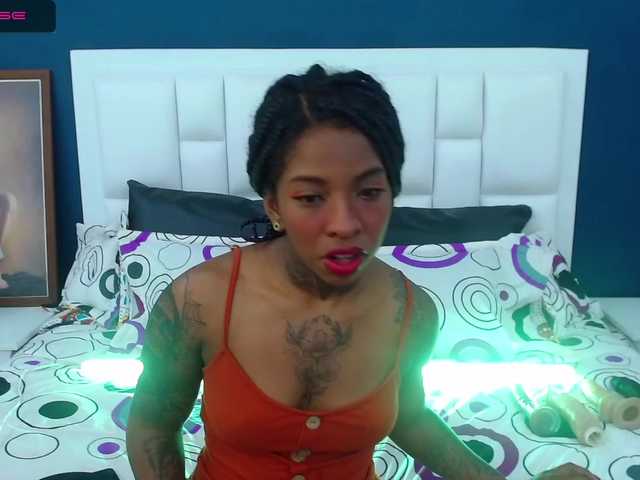 Live sex webcam photo for samantaafox #254042226