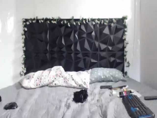 Live sex webcam photo for reyyanAslan #259299226