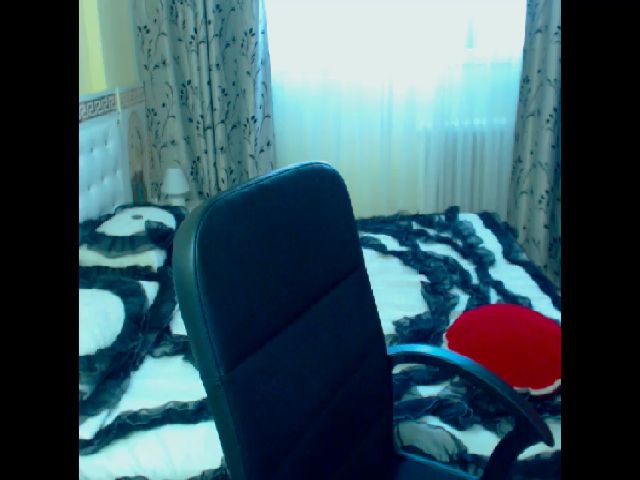 Live sex webcam photo for SonyaHotMilf #253735073