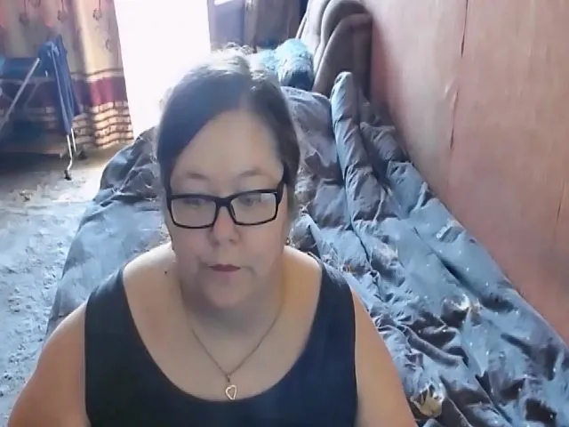 Live sex webcam photo for HotXXXGirl1 #259011894