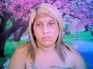 Live sex webcam photo for indianroxy #287933060
