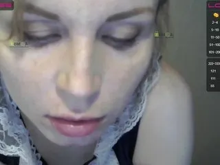 Live sex webcam photo for -x777x- #240704116