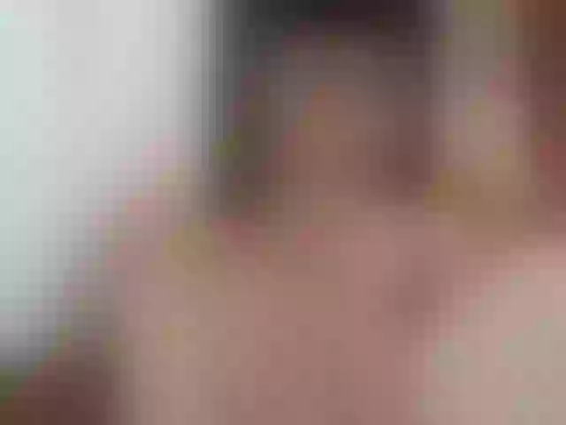 Live sex webcam photo for araartist #256052602
