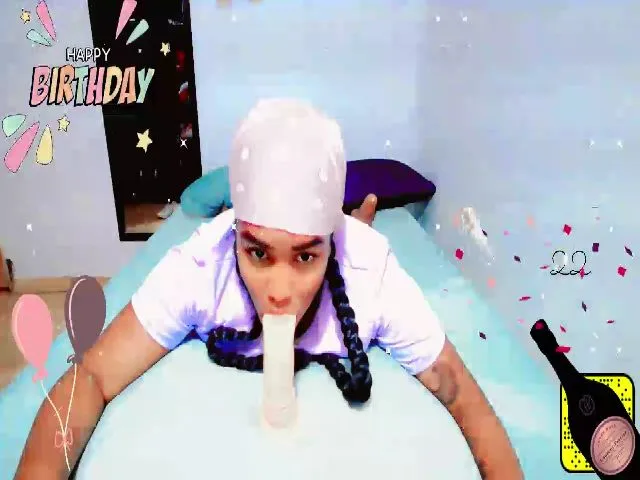 Live sex webcam photo for xxiomy_ #263267629