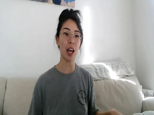 Live sex webcam photo for VyAwesome #252719913