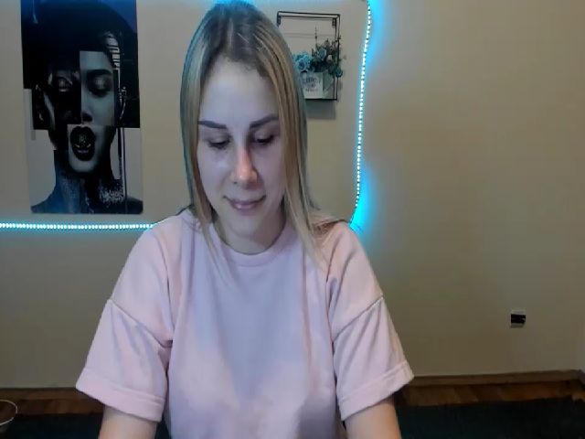 Live sex webcam photo for PolliMilk #260548991