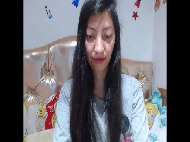 Live sex webcam photo for Kaymilf #257831598