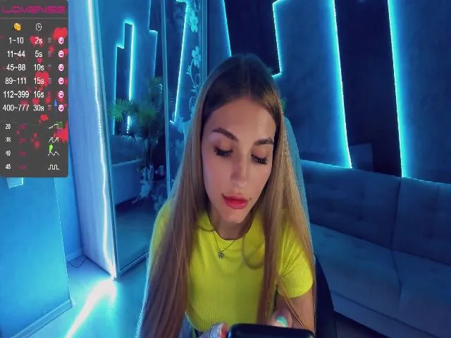 Live sex webcam photo for Adelina___ #252921209