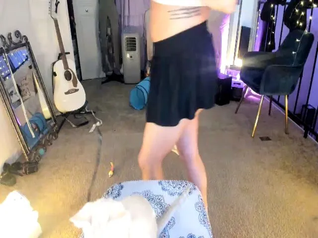 Live sex webcam photo for PetiteJewel #253389445