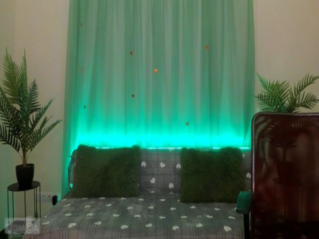 Live sex webcam photo for Tina_Cutie #258243612