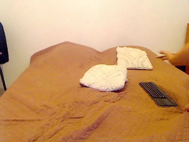 Live sex webcam photo for AliceBiggAss #264193672