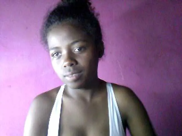 Live sex webcam photo for la-belleblack #241226416