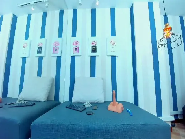 Live sex webcam photo for Tatiana_Lion #259789359